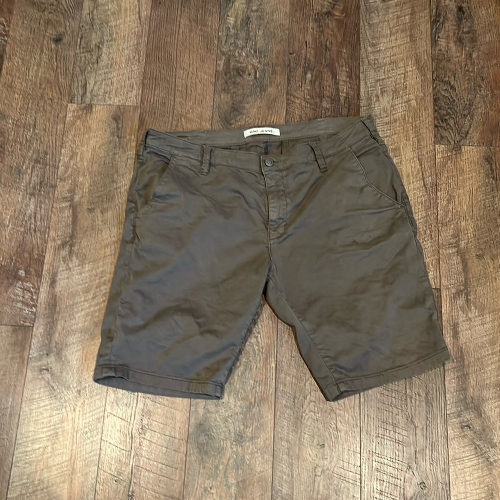 MENS Olive Green Short size 38